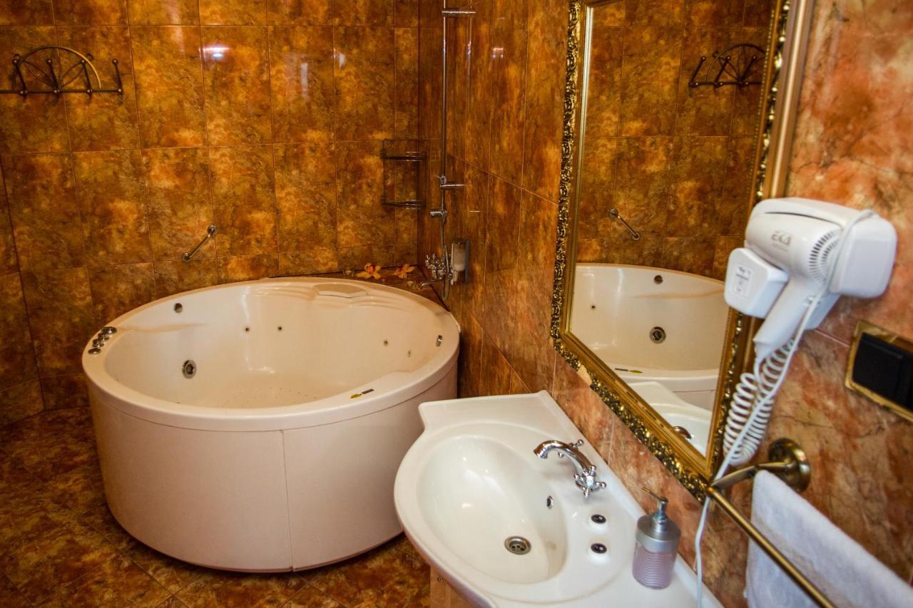 Hotel Palac Royal Rzeszów Zewnętrze zdjęcie
