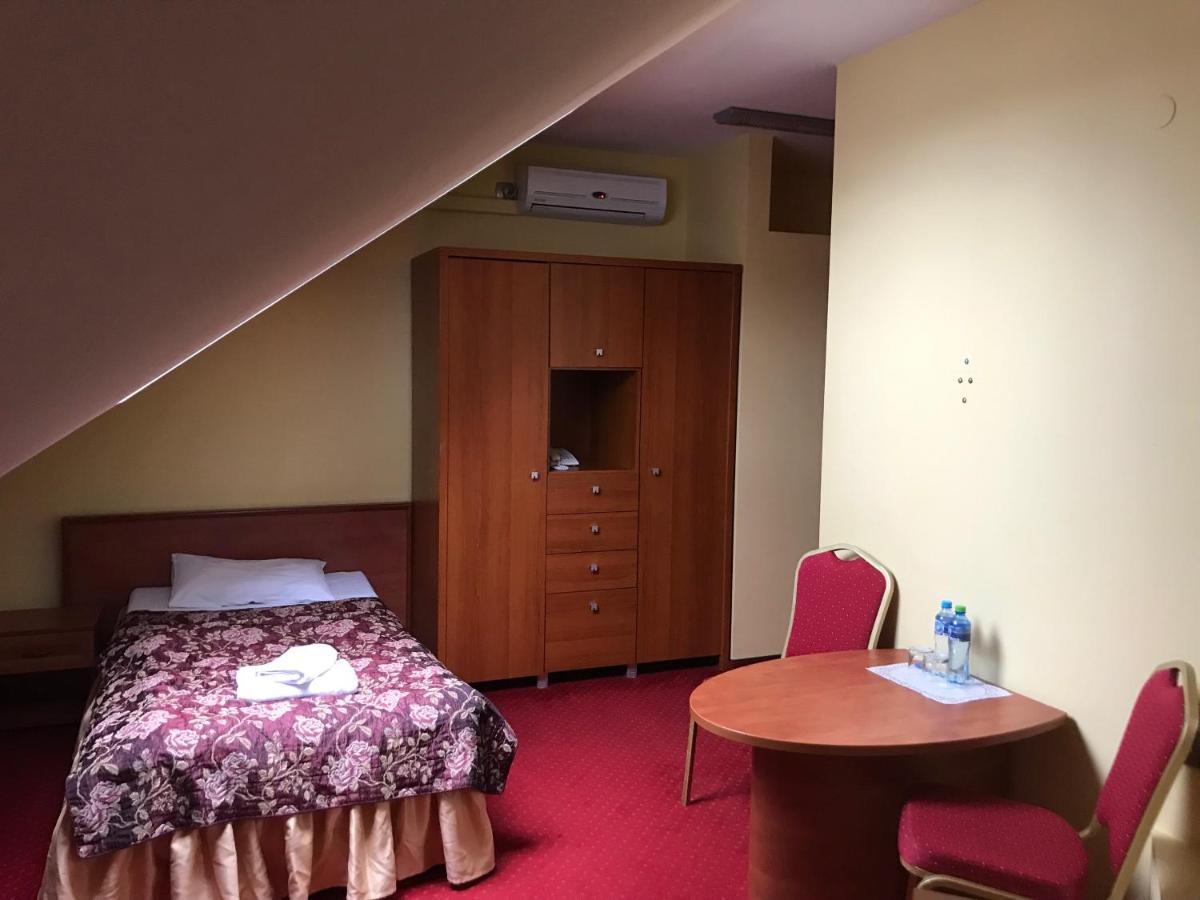 Hotel Palac Royal Rzeszów Zewnętrze zdjęcie