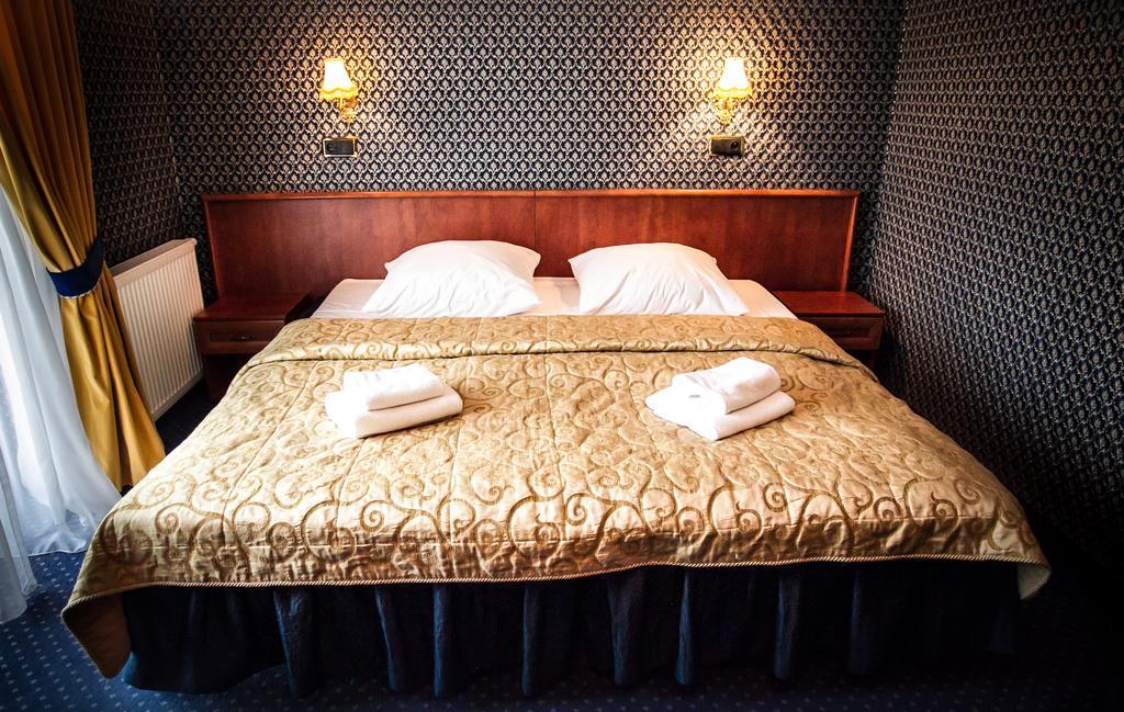 Hotel Palac Royal Rzeszów Zewnętrze zdjęcie
