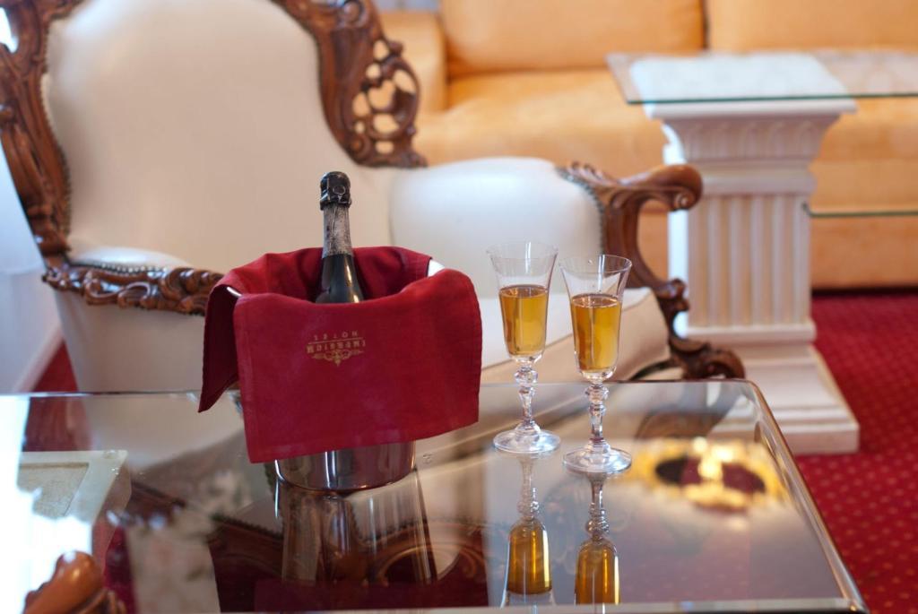 Hotel Palac Royal Rzeszów Zewnętrze zdjęcie
