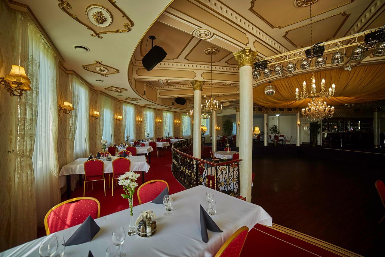 Hotel Palac Royal Rzeszów Zewnętrze zdjęcie