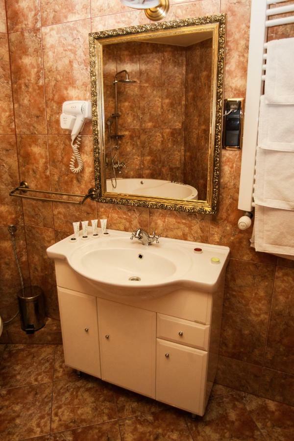Hotel Palac Royal Rzeszów Zewnętrze zdjęcie