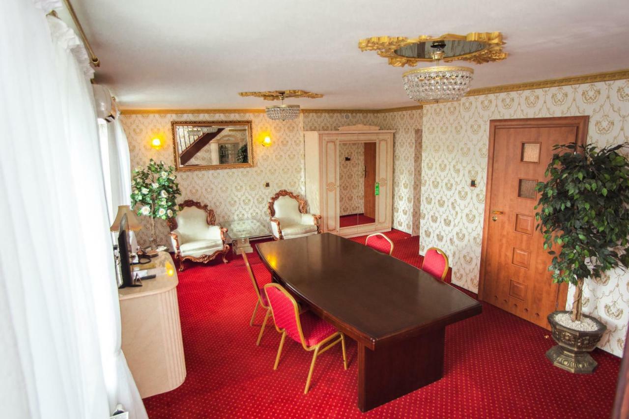Hotel Palac Royal Rzeszów Zewnętrze zdjęcie